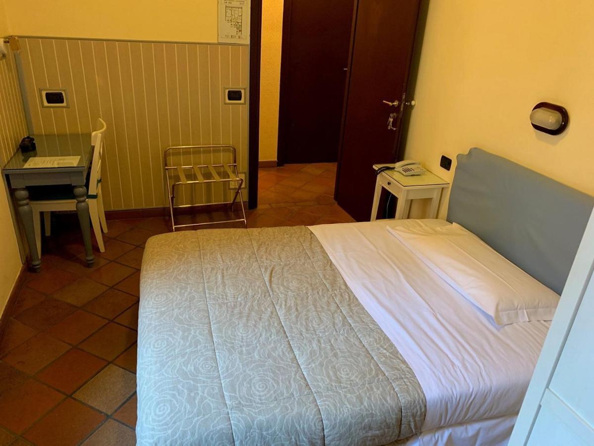 Hotel Croce Di Malta Roma Exterior foto